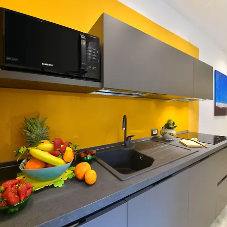 Domus 42 בית הארחה 4*