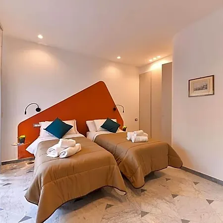 Domus 42 4* Napoli